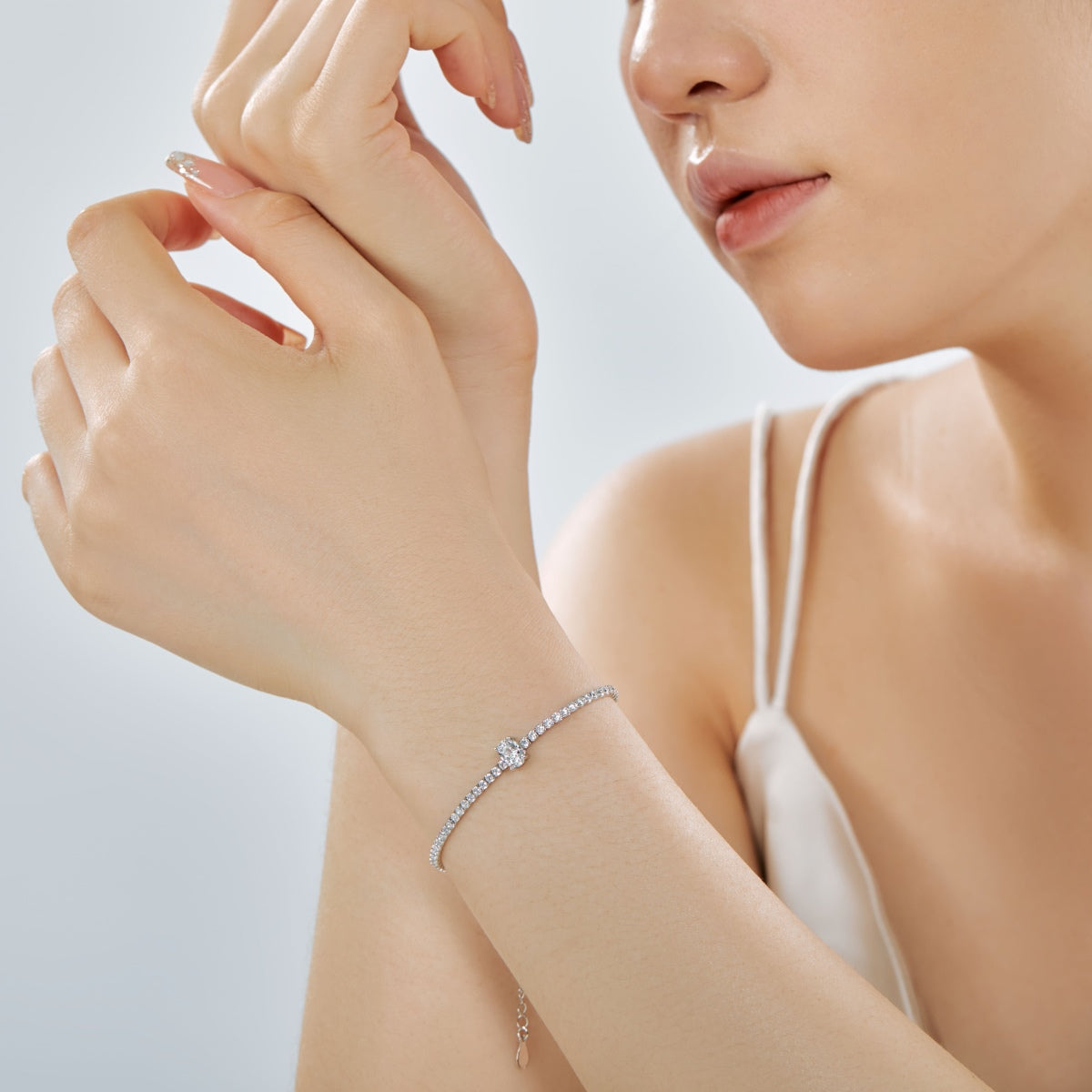 [Oramore Jewelry]0.75 Carat Exquisite Oval Cut Daily Bracelet
