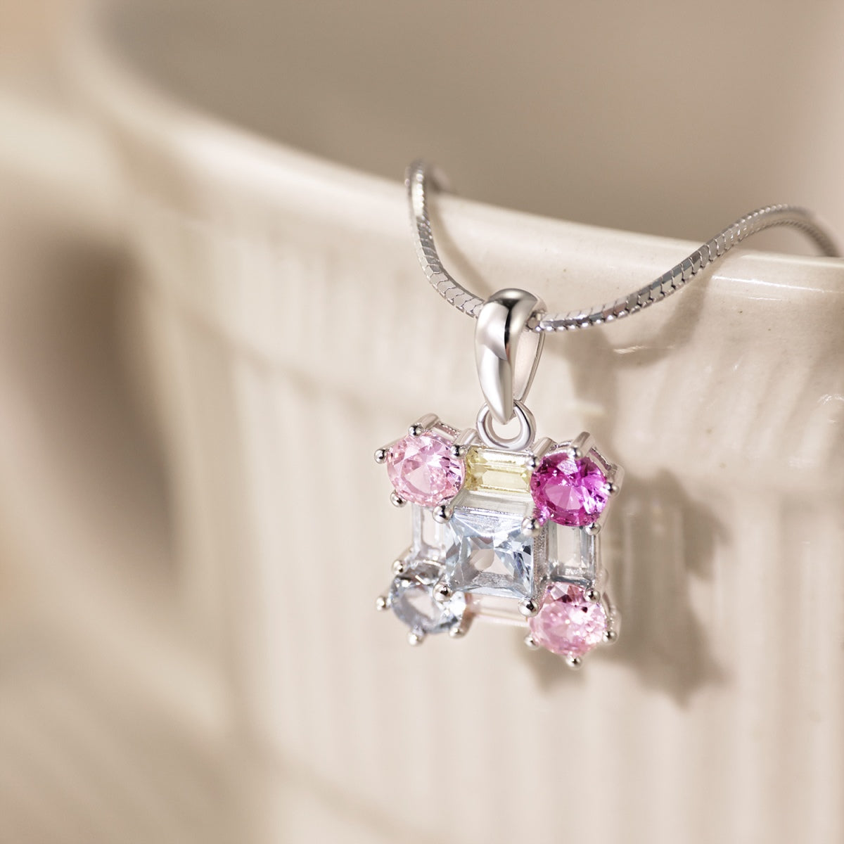 [Oramore Jewelry]Gorgeous Multi Colorful Necklace