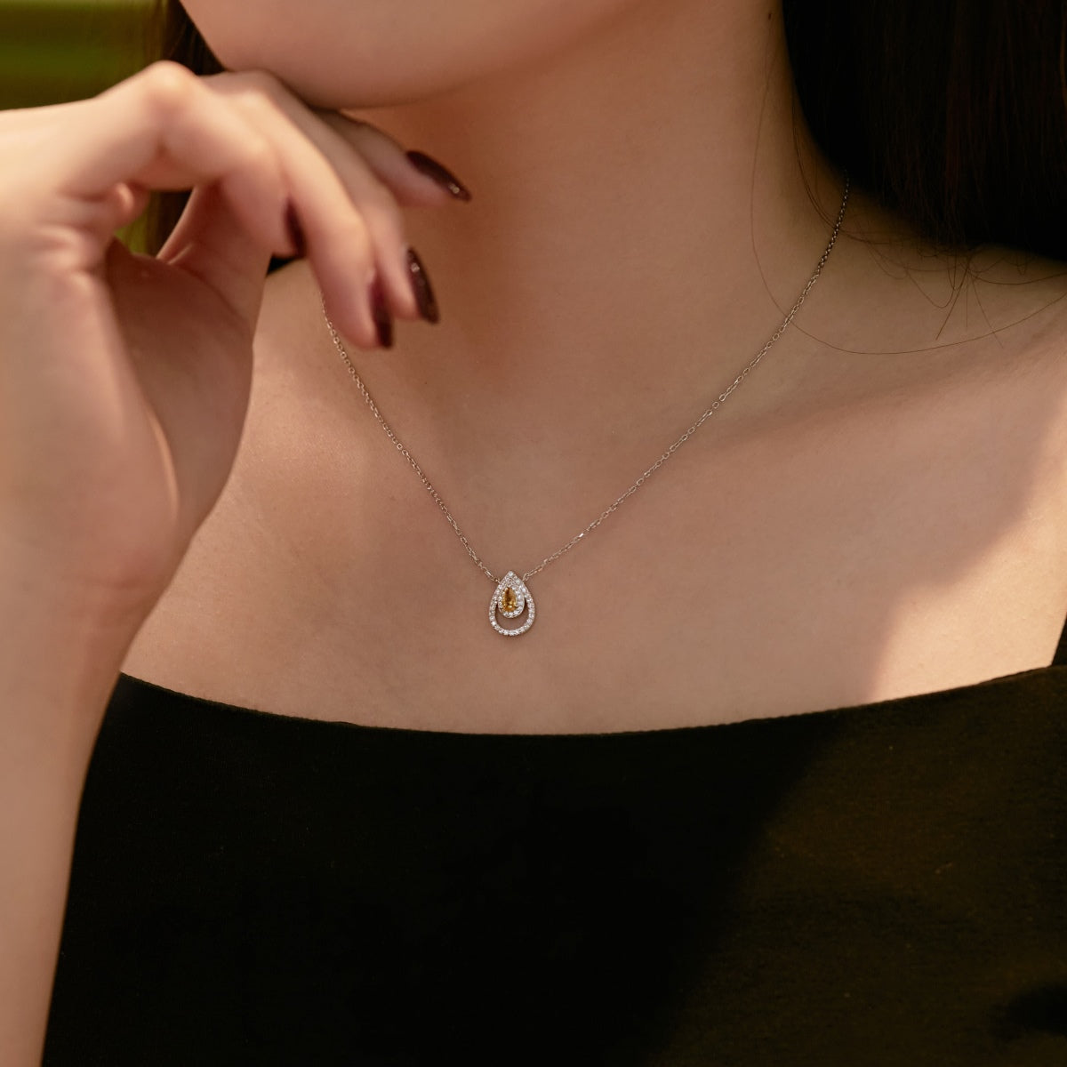 [Oramore Jewelry]Sparkling Pear Cut Necklace