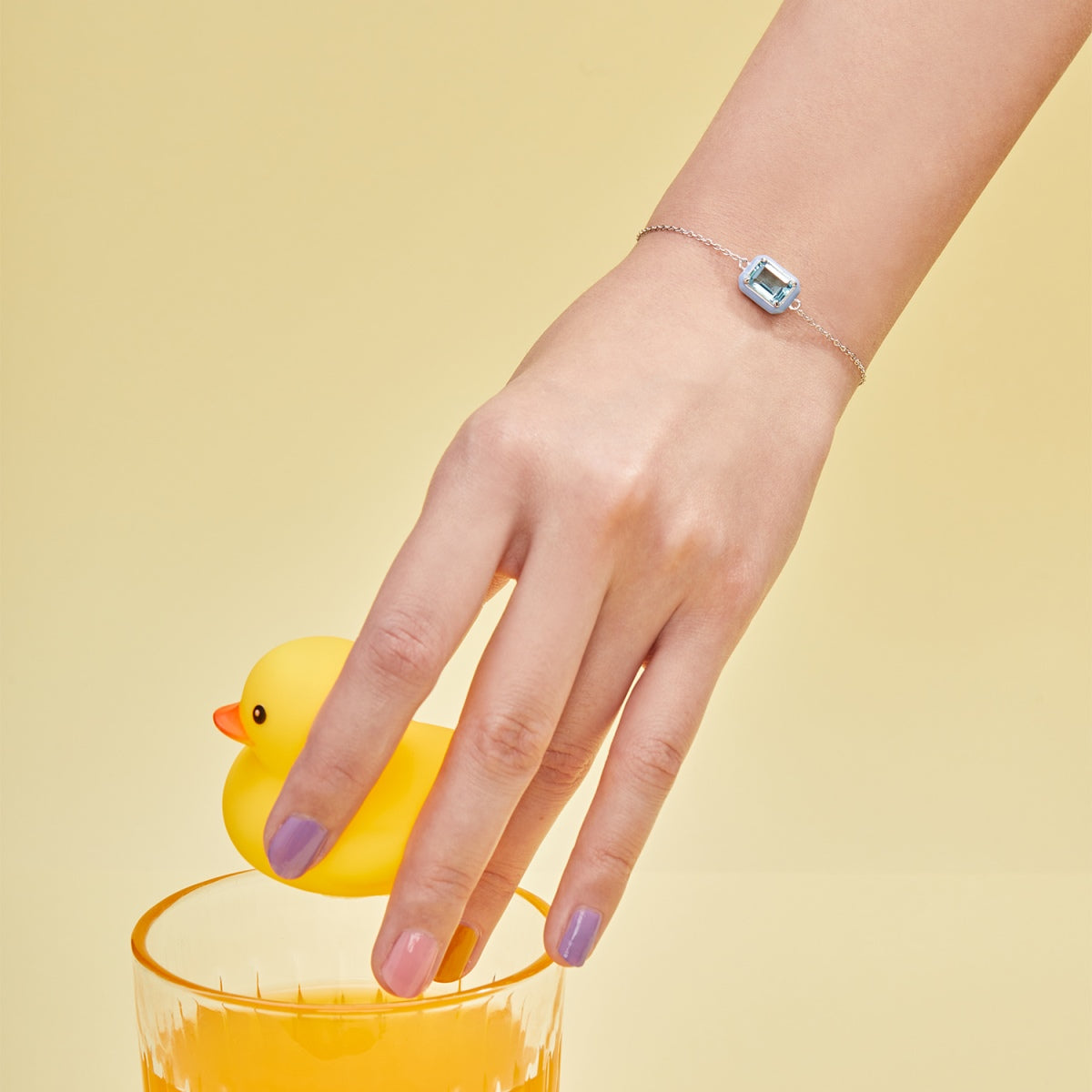 [Oramore Jewelry]2.0 Carat Sparkling Colorful Emerald Cut Daily Bracelet