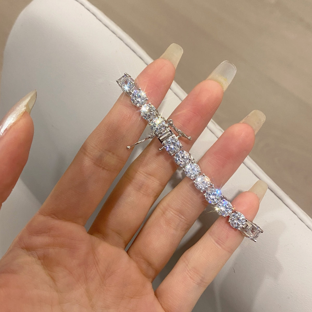 [Oramore Jewelry]Ornate Sparkling Round Cut Wedding Bracelet