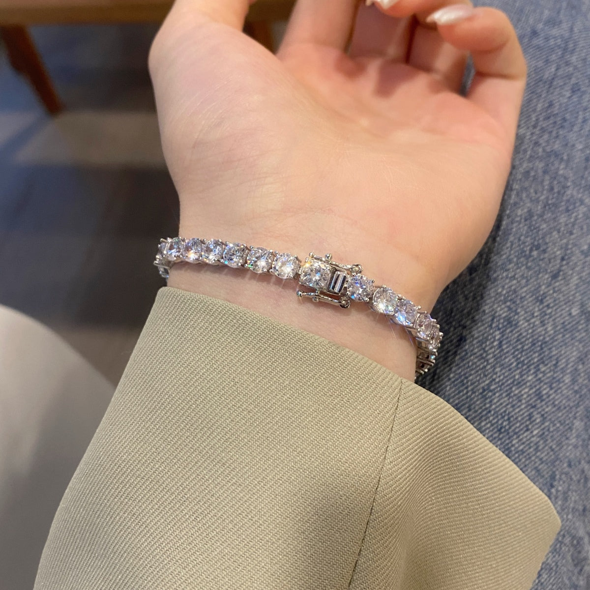 [Oramore Jewelry]Ornate Sparkling Round Cut Wedding Bracelet