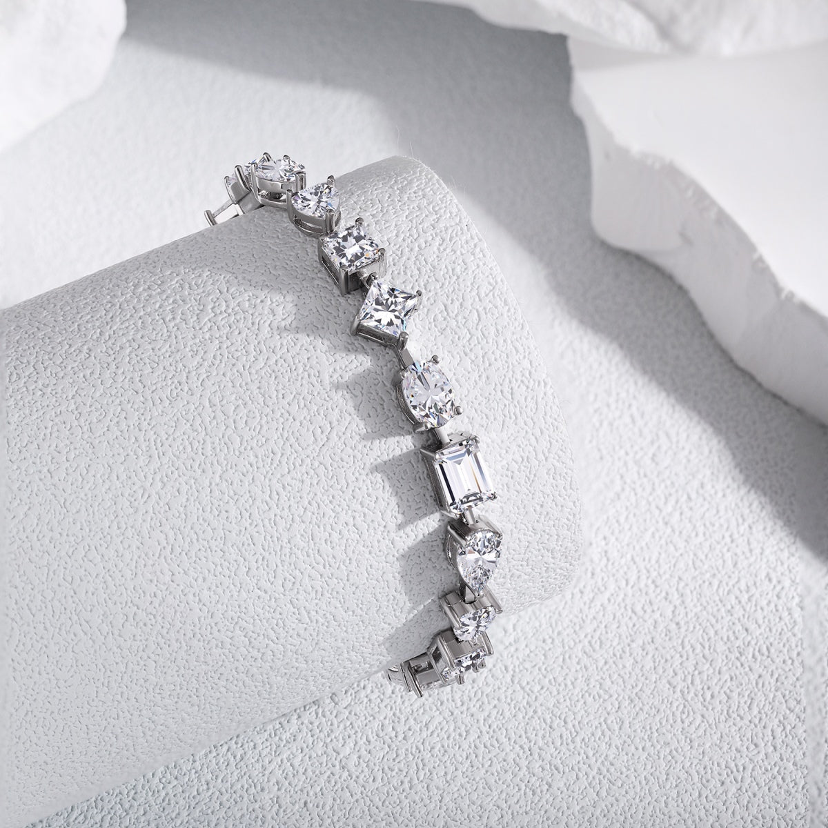 [Oramore Jewelry]Unique Exquisite Multi Cut Daily Bracelet