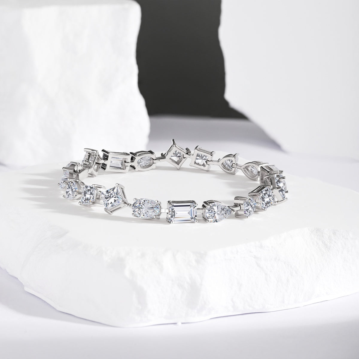 [Oramore Jewelry]Unique Exquisite Multi Cut Daily Bracelet