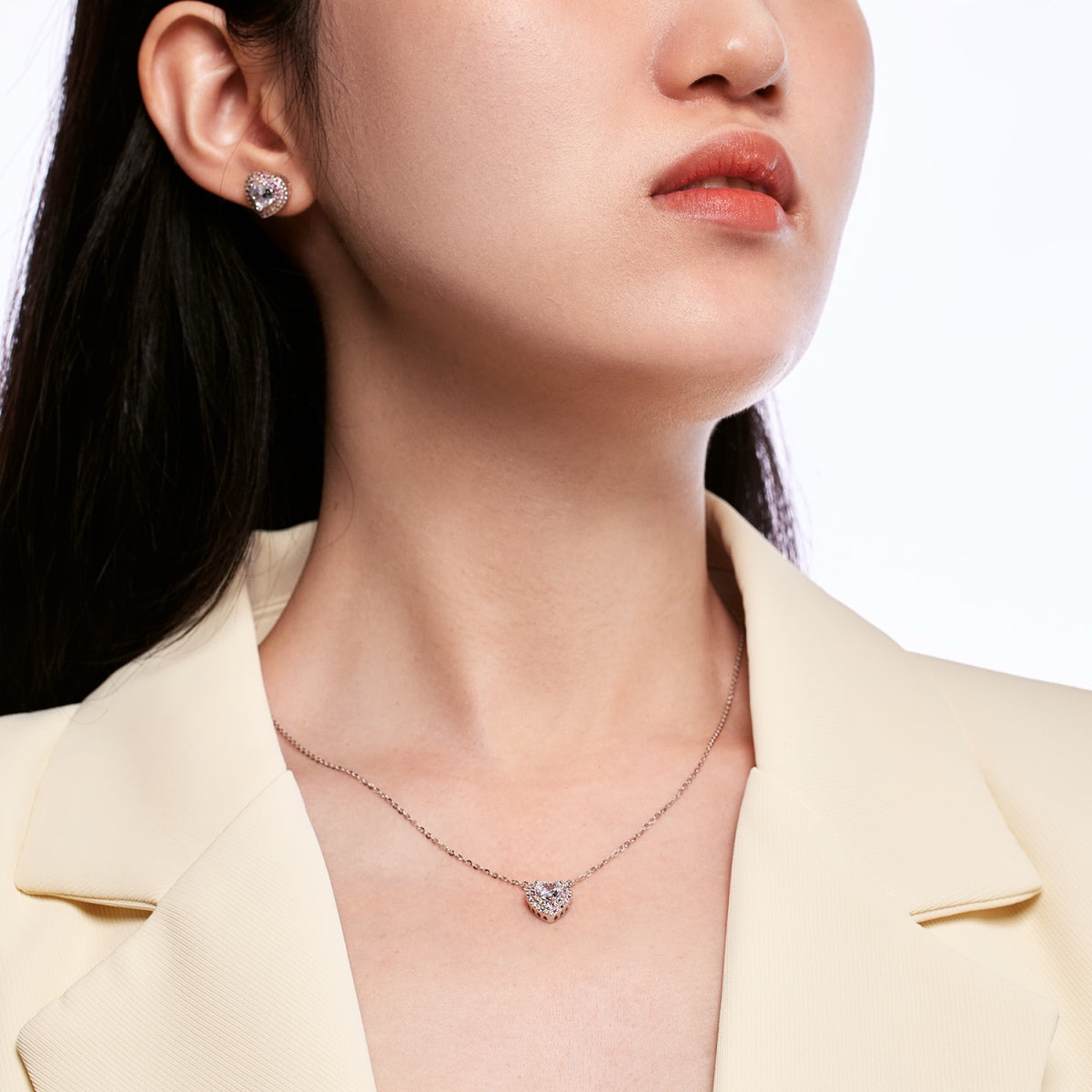 [Oramore Jewelry]Exquisite Heart Shape Necklace