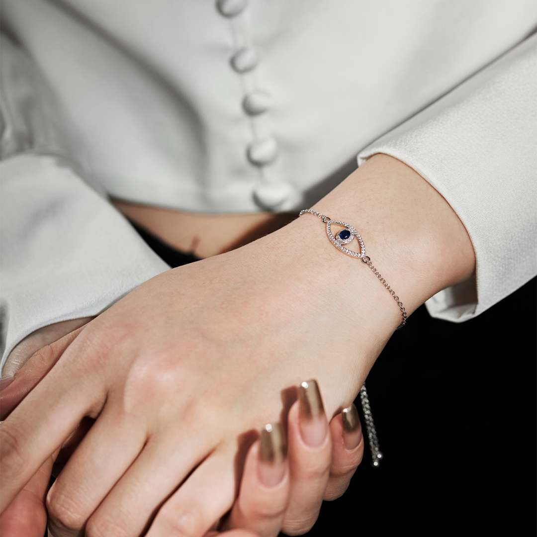 [Oramore Jewelry]Devil's Eye Hollow Design Bracelet