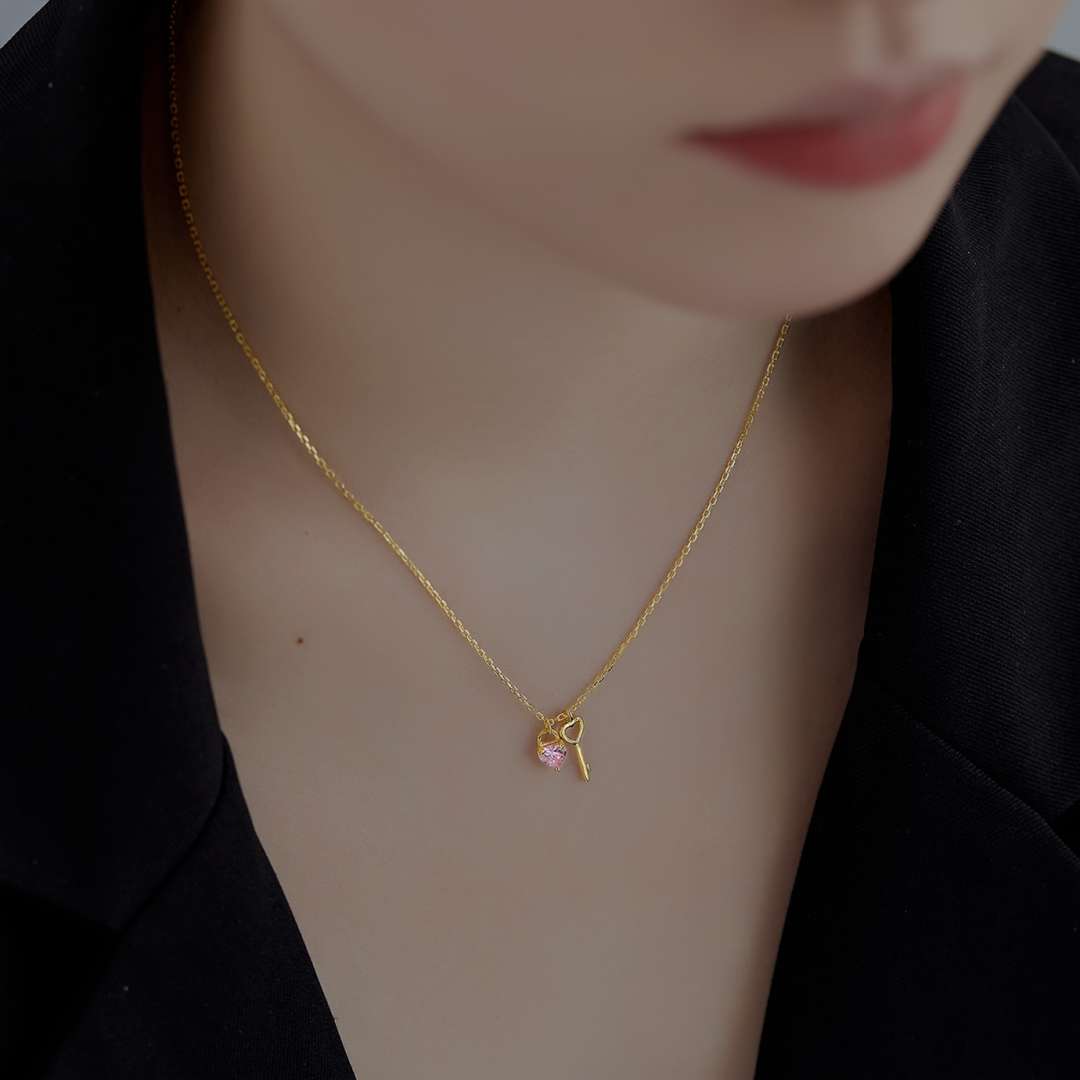 [Oramore Jewelry]Unique Heart Shape Key Pendent Necklace