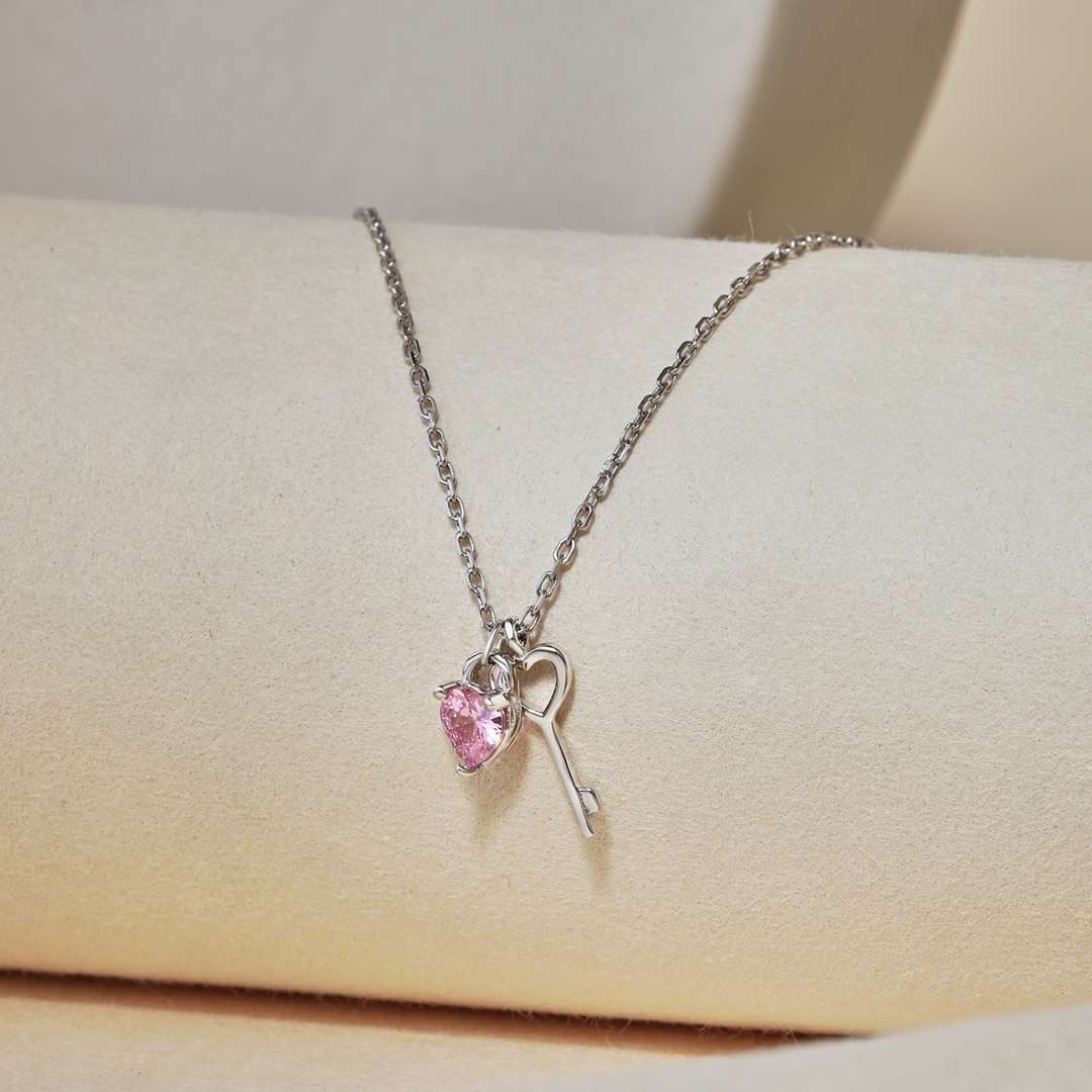 [Oramore Jewelry]Unique Heart Shape Key Pendent Necklace