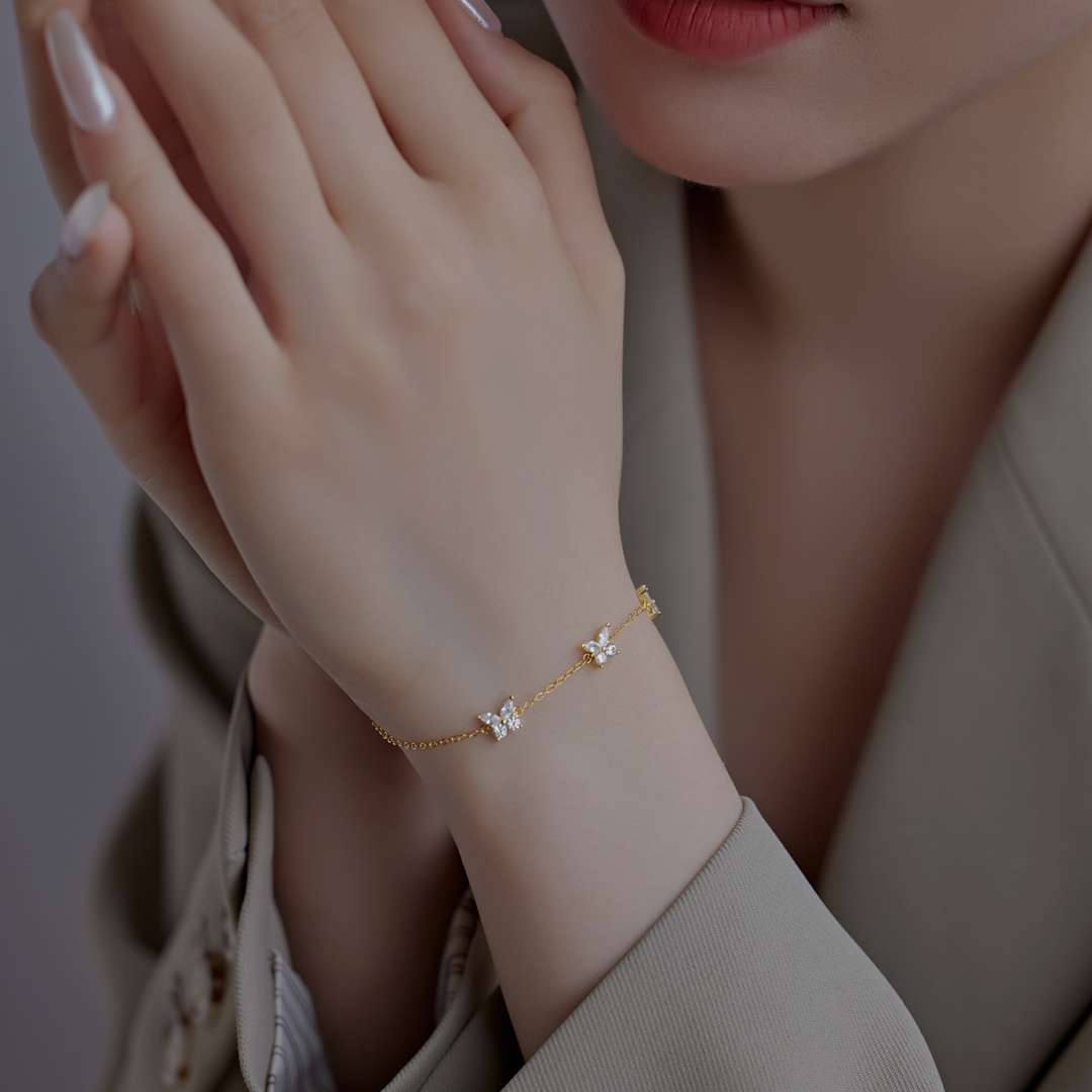 [Oramore Jewelry]Radiant Butterfly Shape Necklace