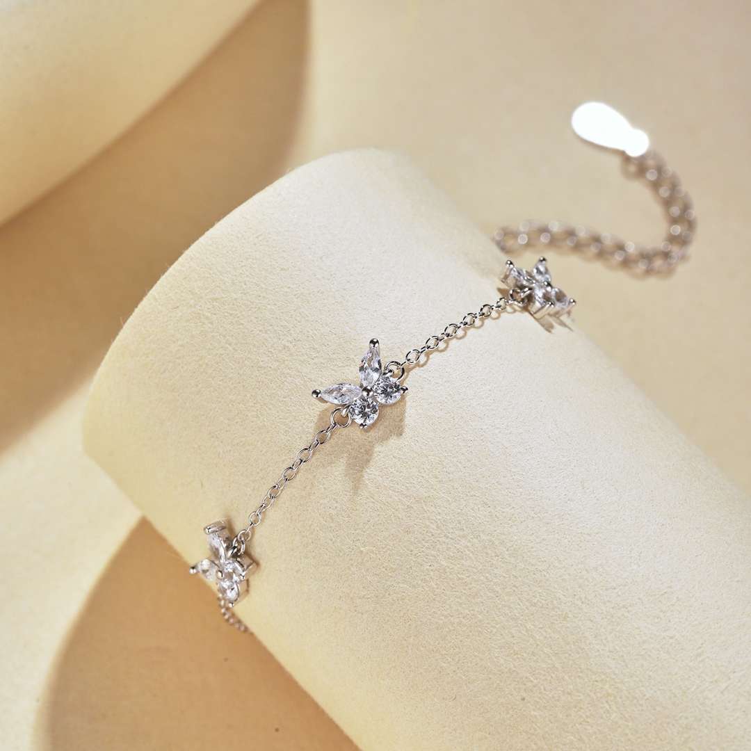 [Oramore Jewelry]Radiant Butterfly Shape Necklace