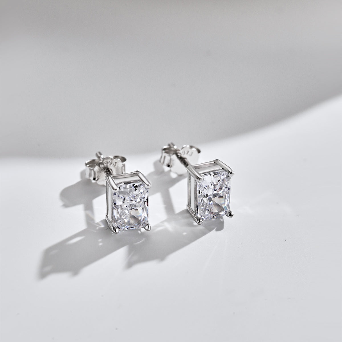 [Oramore Jewelry]Radiant Luxurious Princess Cut Daily Earrings