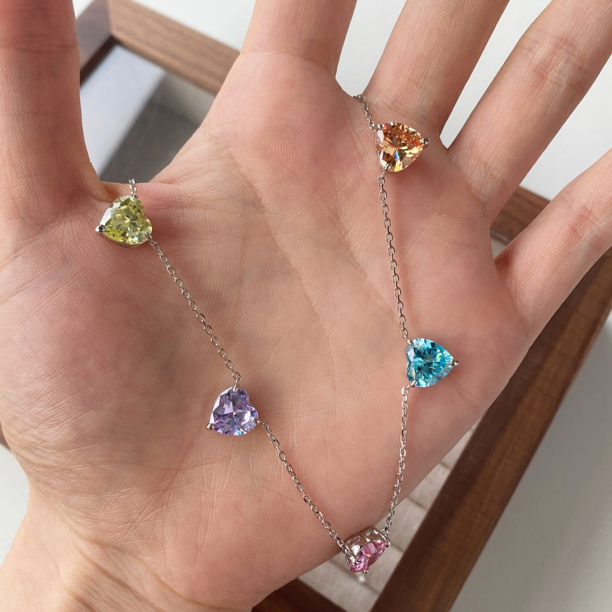 [Oramore Jewelry]Sparkling Colorful Heart Cut Necklace