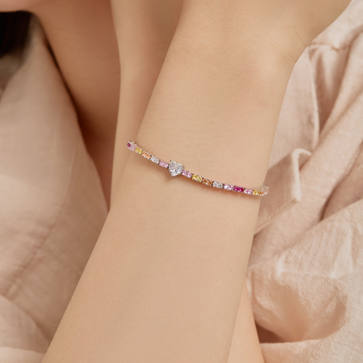 [Oramore Jewelry]Delicate Romantic Heart Shape Lover Bracelet