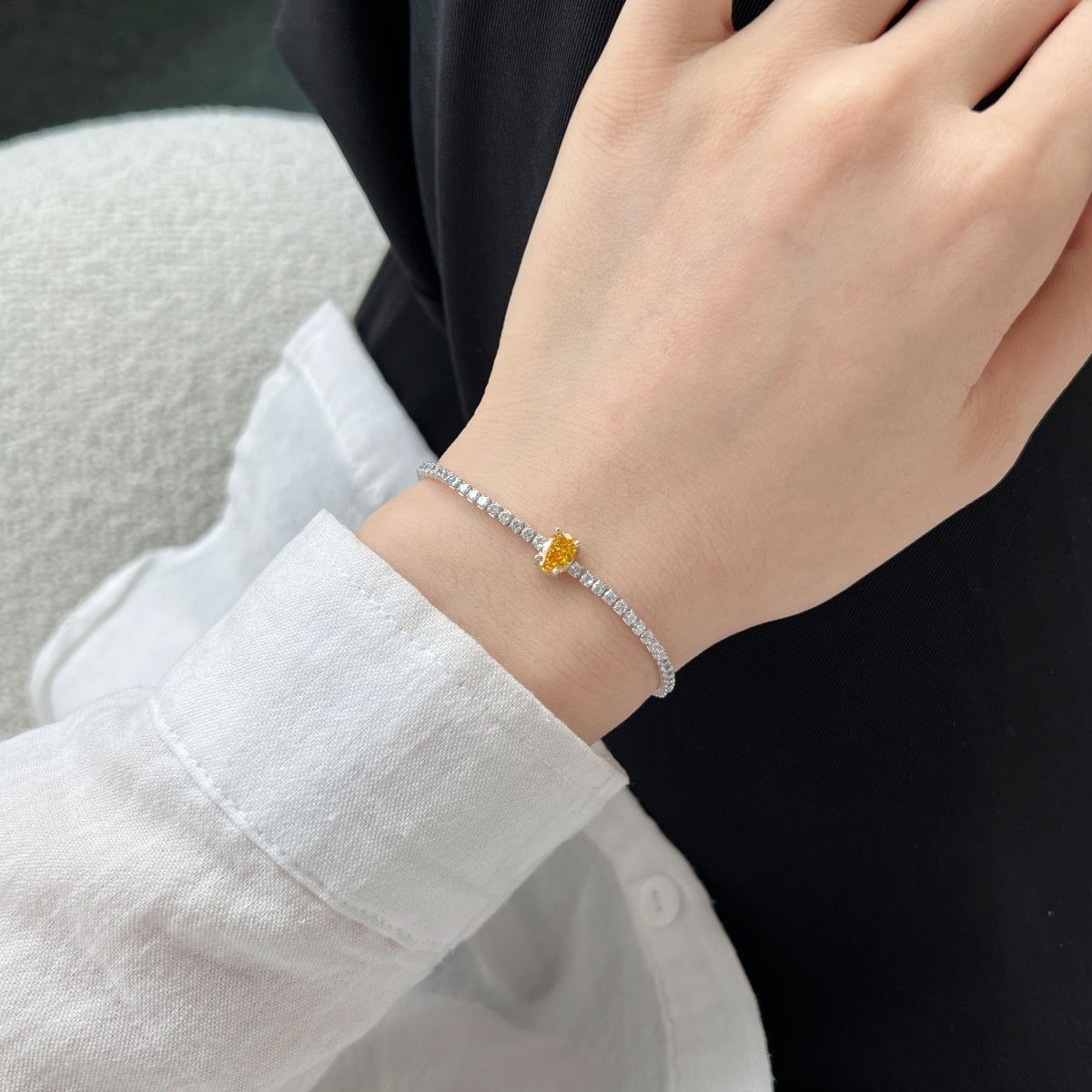 [Oramore Jewelry]0.75 Carat Exquisite Oval Cut Daily Bracelet
