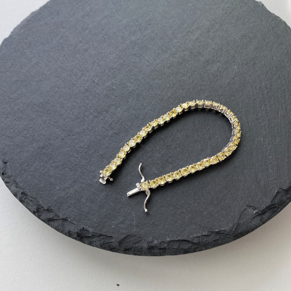 [Oramore Jewelry]Ornate Dazzling Round Cut Tennis Bracelet