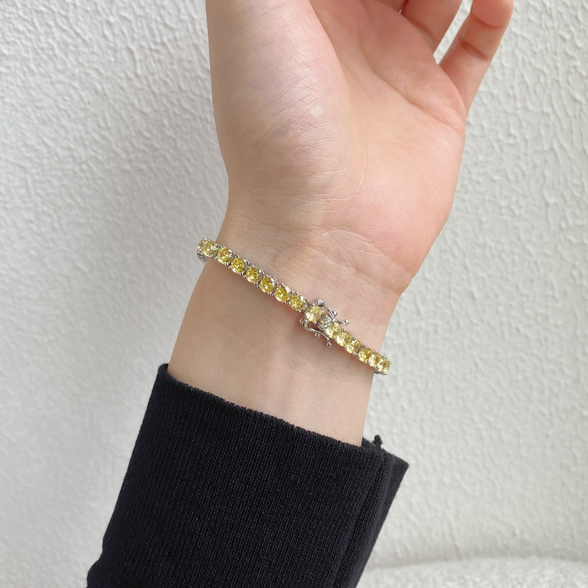 [Oramore Jewelry]Ornate Dazzling Round Cut Tennis Bracelet