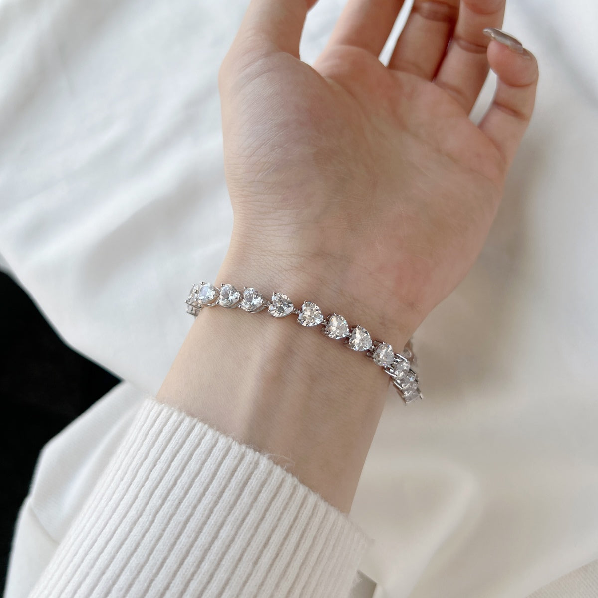 [Oramore Jewelry]0.75 Carat Elegant Romantic Heart Shape Lover Bracelet