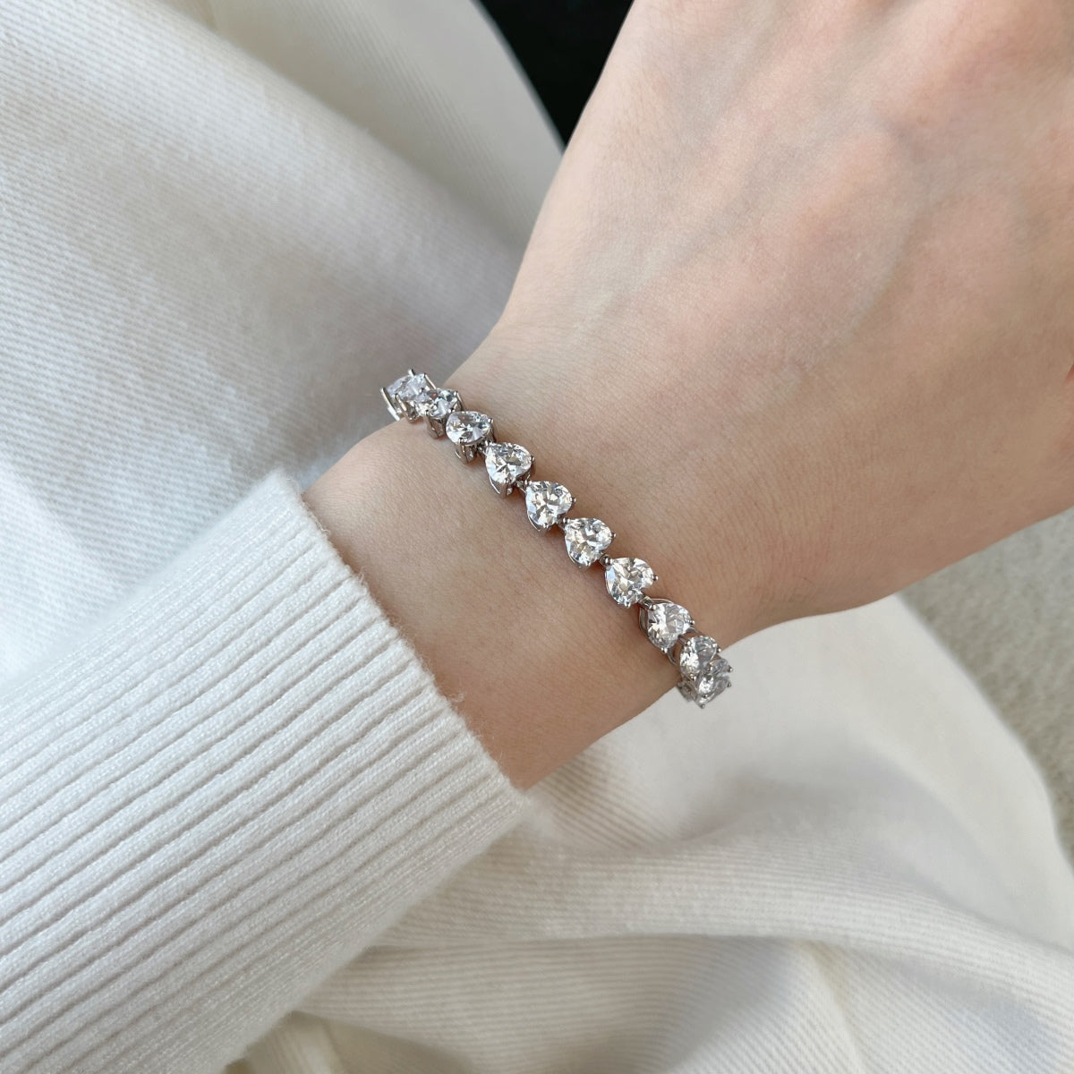 [Oramore Jewelry]0.75 Carat Elegant Romantic Heart Shape Lover Bracelet