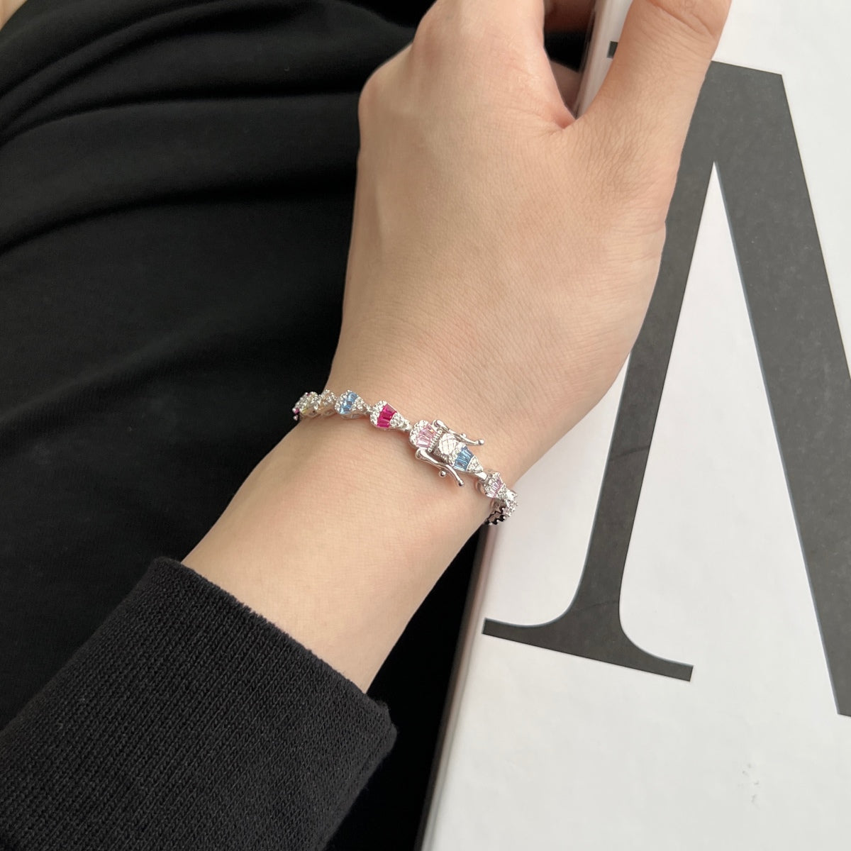 [Oramore Jewelry]Radiant Water Drop Shape Daily Bracelet