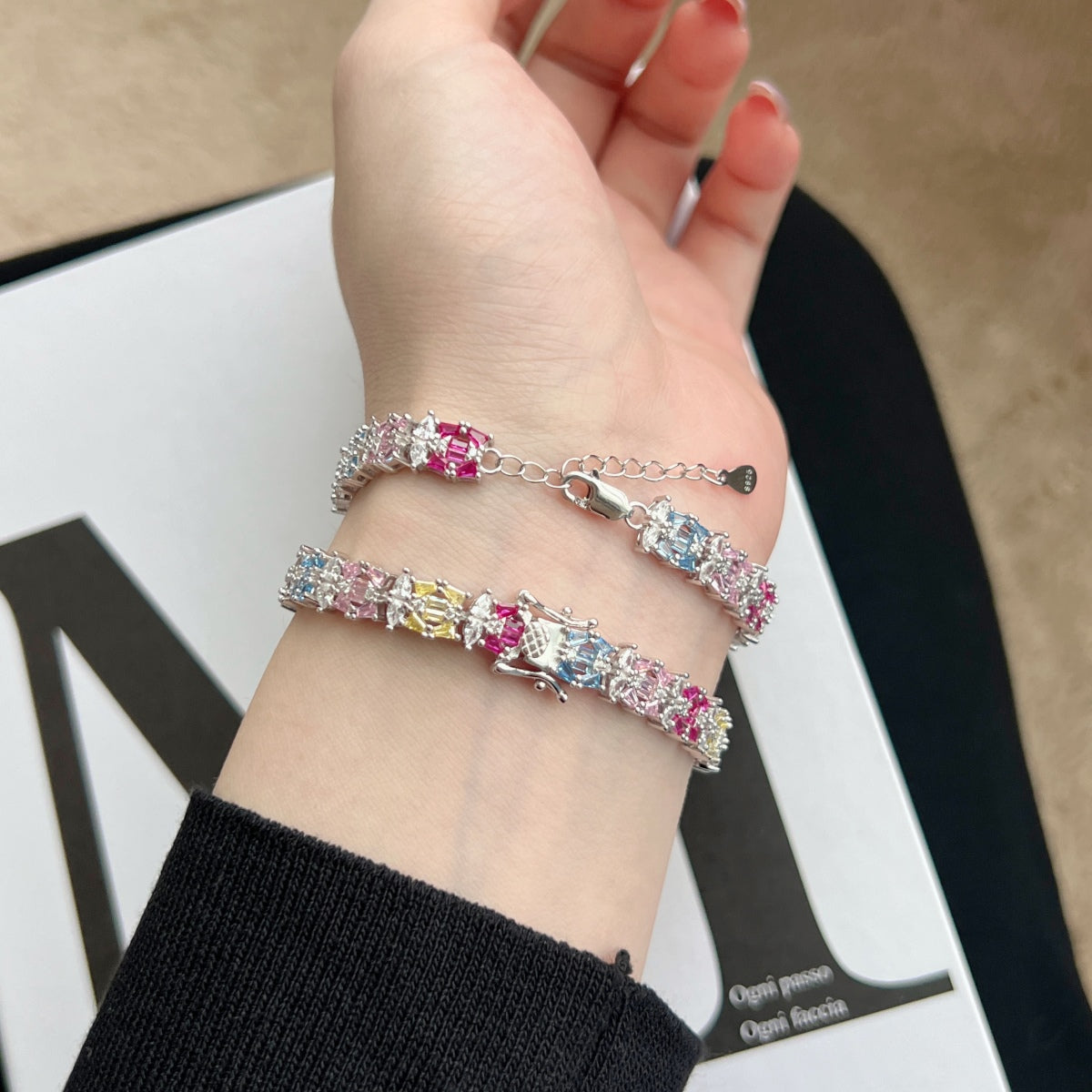 [Oramore Jewelry]Delicate Colorful Multi Cut Party Bracelet