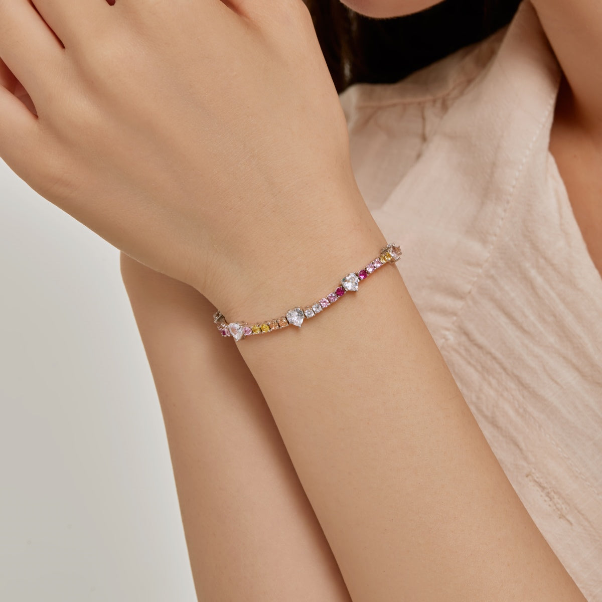 [Oramore Jewelry]Romantic Heart Shape Round Cut Lover Bracelet