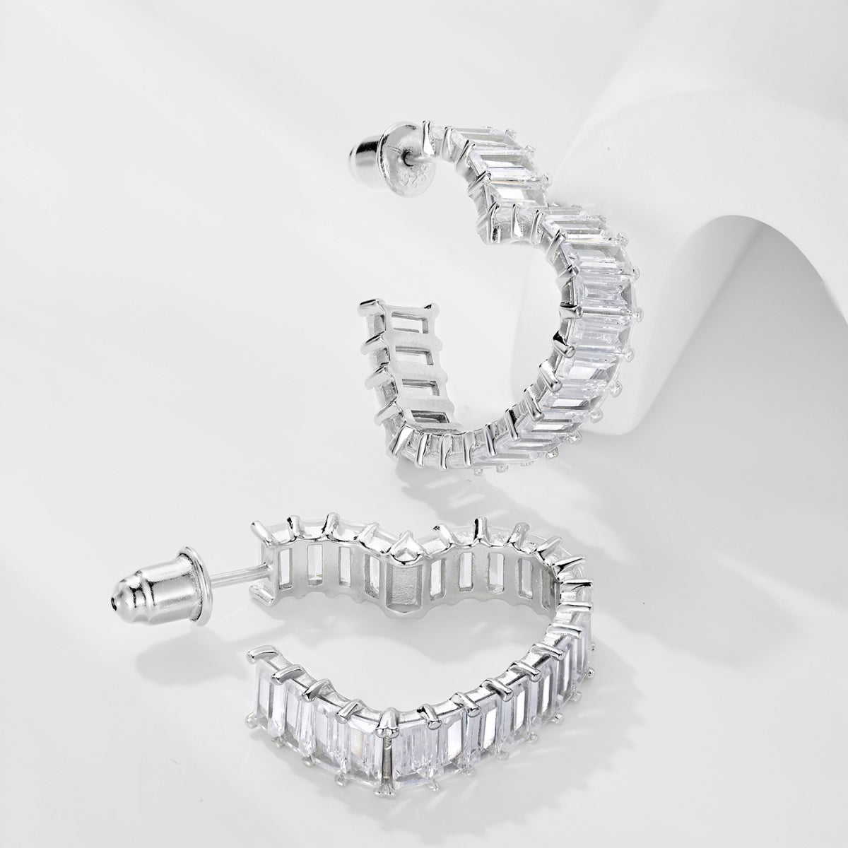 [Oramore Jewelry]Radiant Heart Cutout Earrings