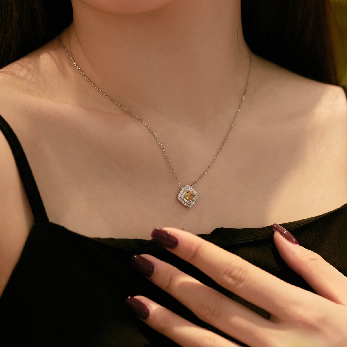 [Oramore Jewelry]Sparkling Asscher Cut Necklace