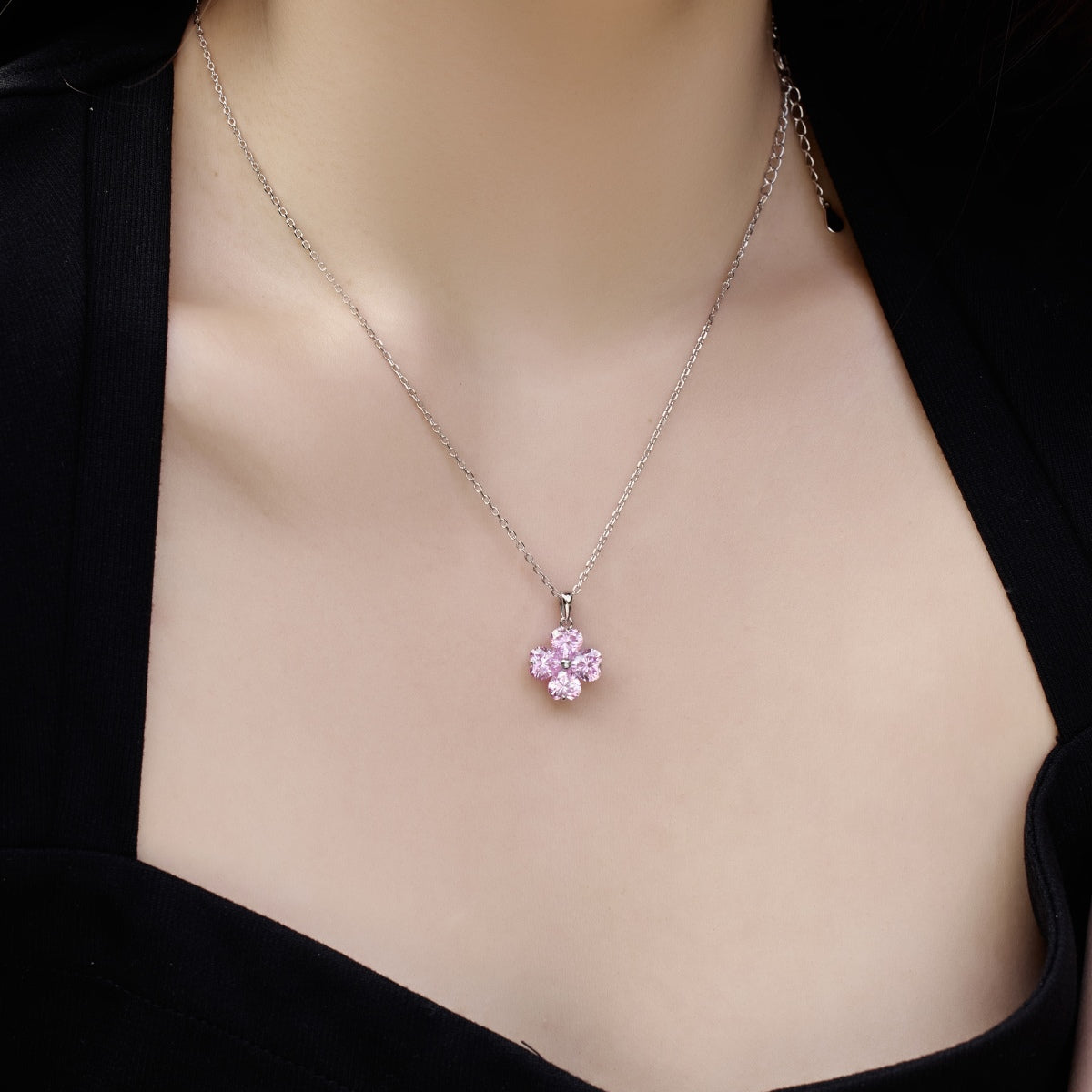 [Oramore Jewelry]Heart-Shaped Four-Leaf Clover Bead Necklace