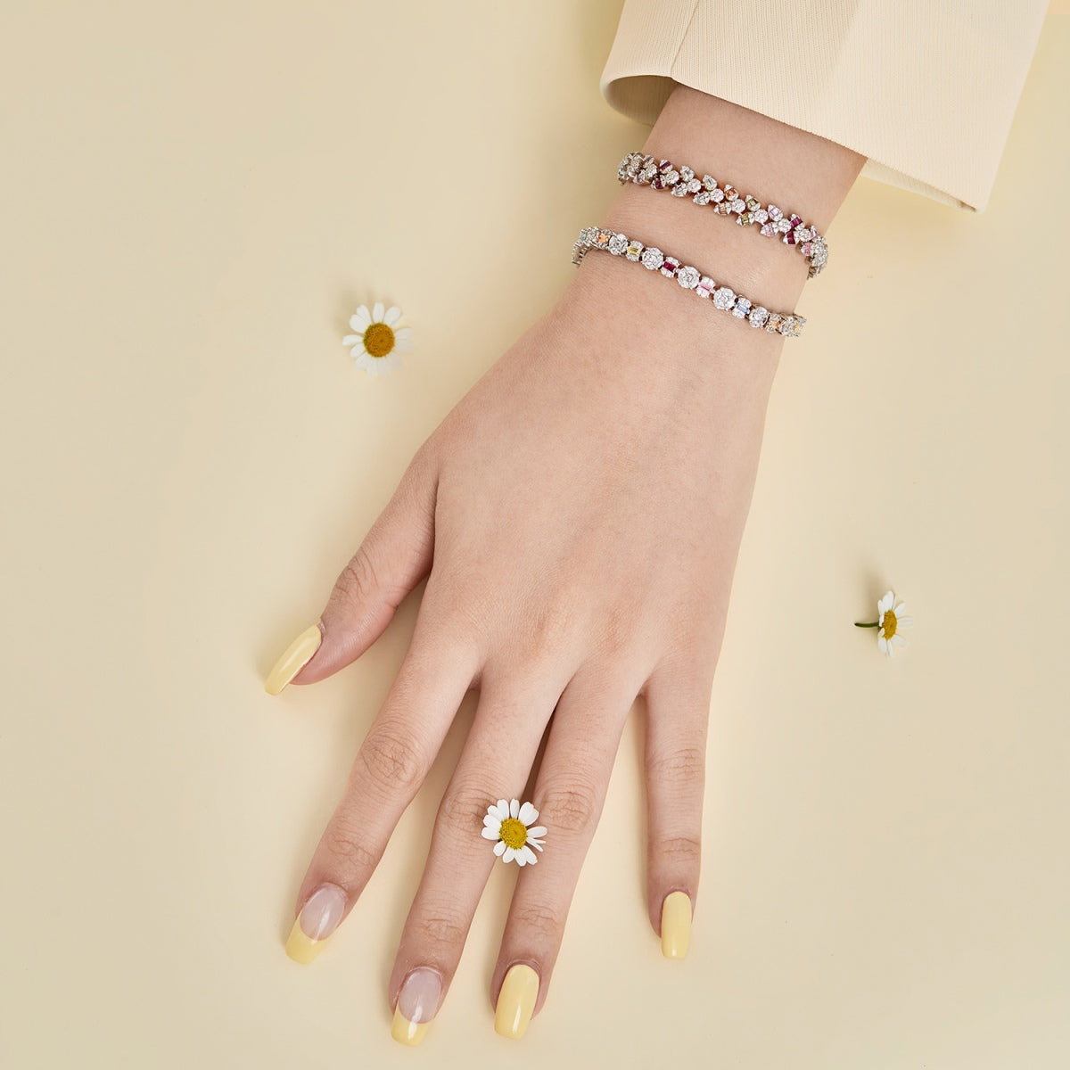 [Oramore Jewelry]Dazzling Radiant Multi Cut Daily Bracelet
