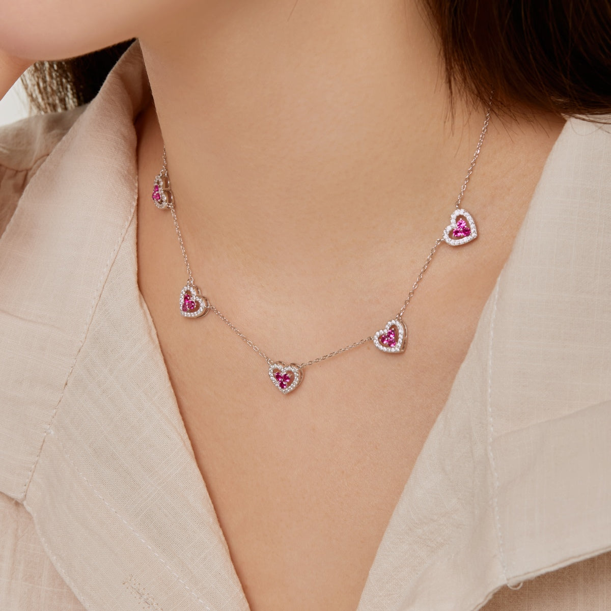 [Oramore Jewelry]Sparkling Five Heart Necklace