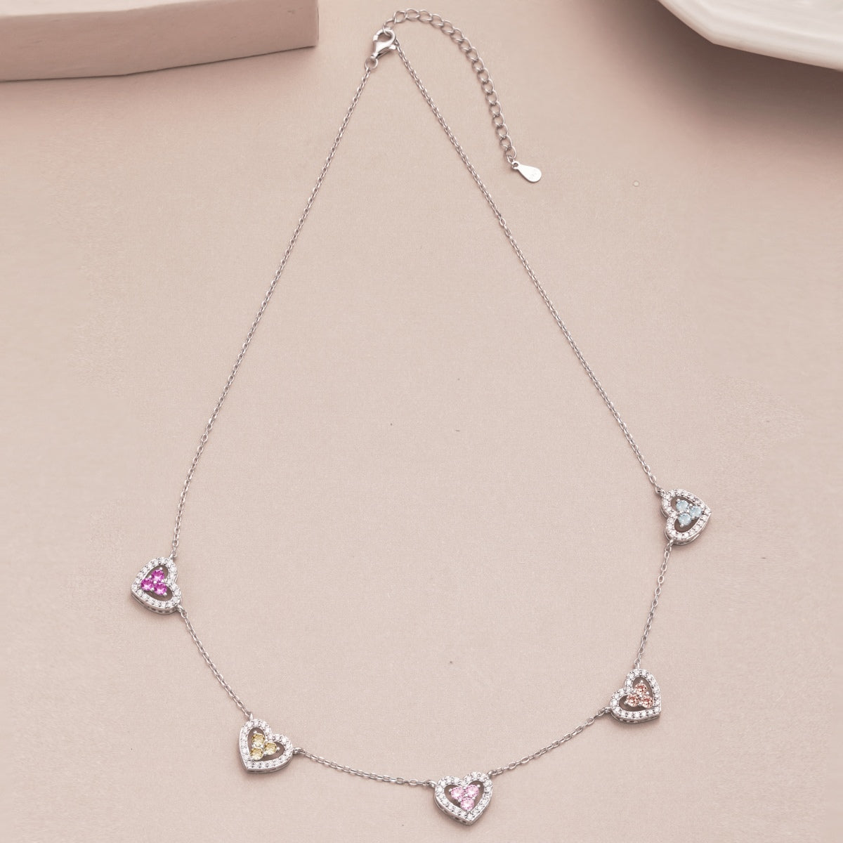 [Oramore Jewelry]Sparkling Five Heart Necklace
