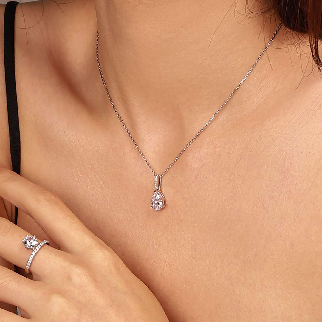 [Oramore Jewelry]Delicate Water Drop Shape Fashion Necklace