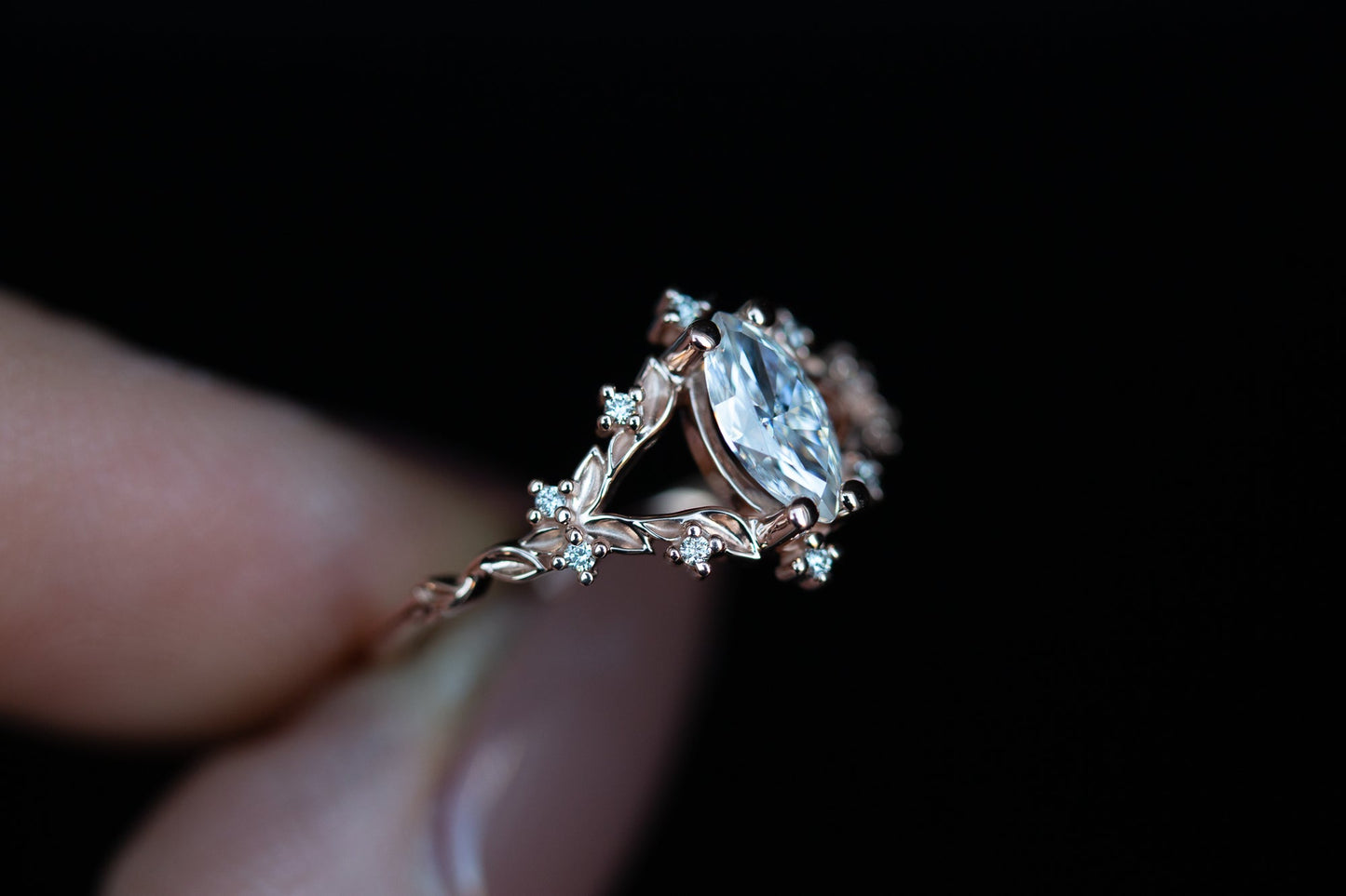 [Oramore Jewelry]Briar rose with marquise moissanite