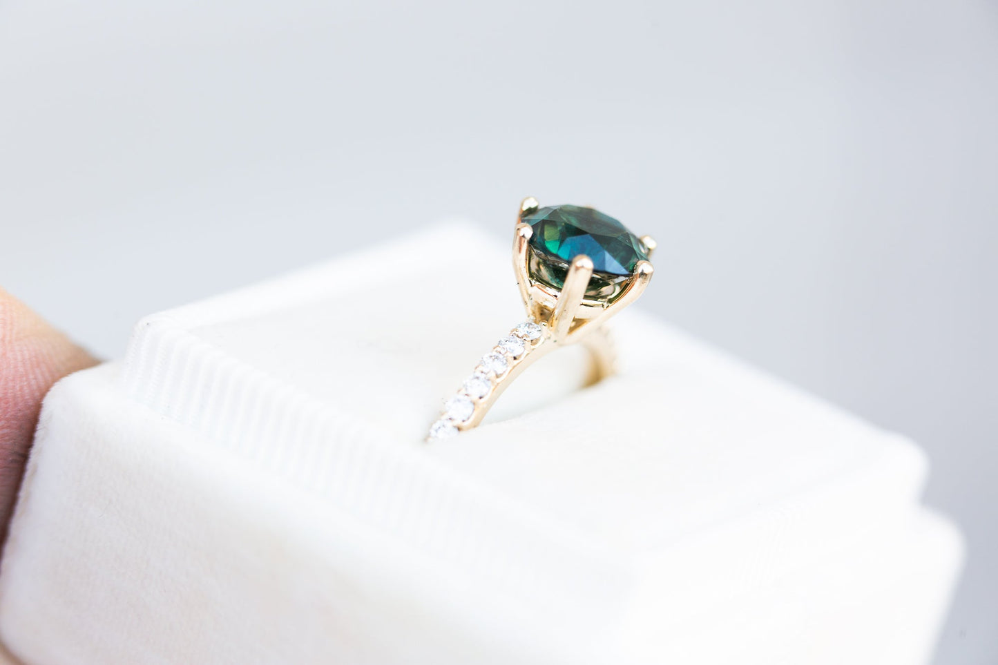 [Oramore Jewelry]The Arya with green sapphire