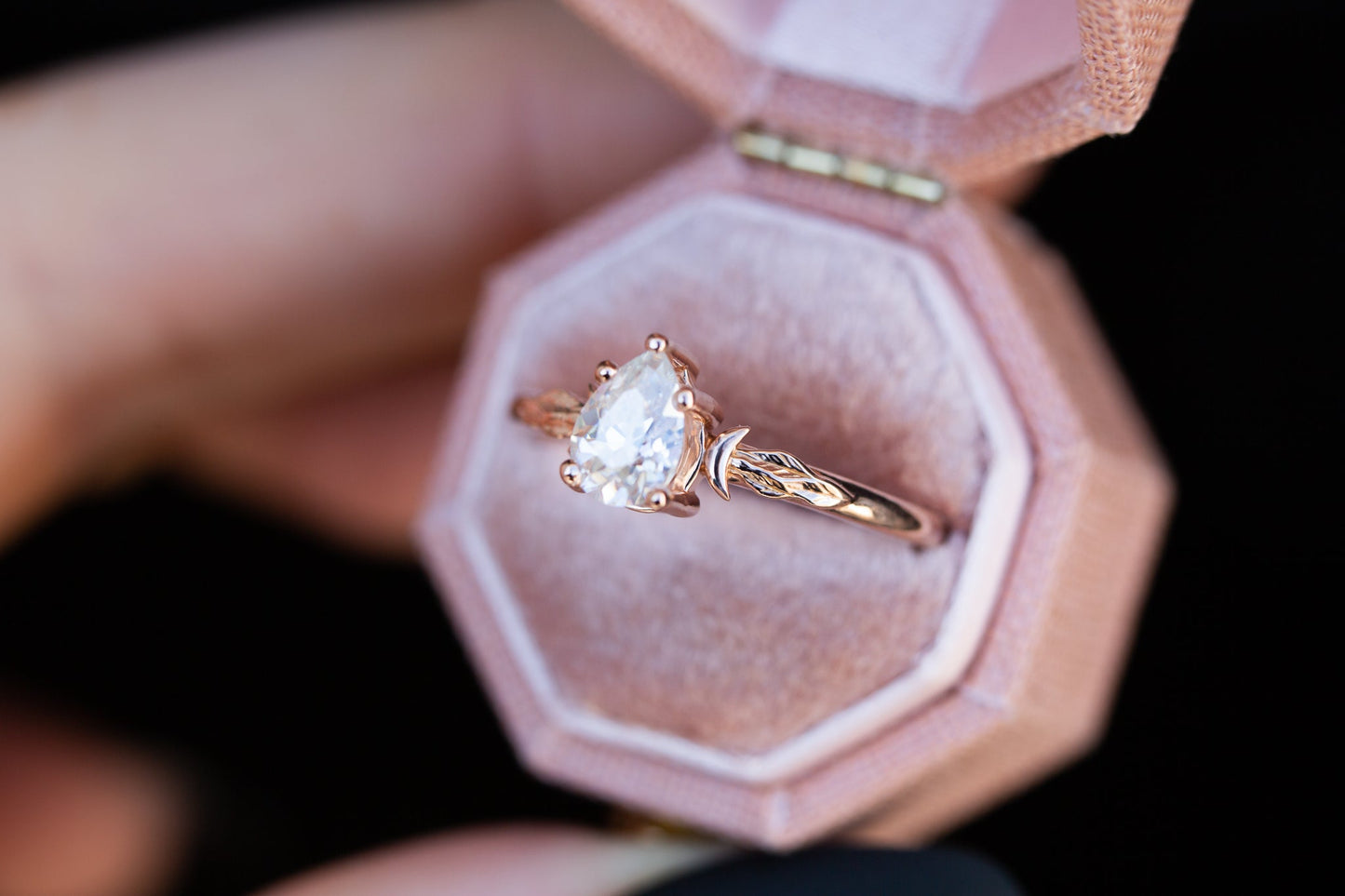 [Oramore Jewelry]Pear moissanite crescent moon leaf ring
