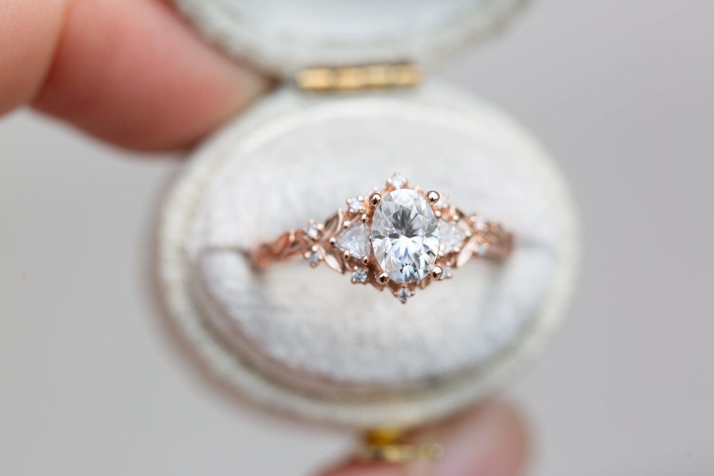 [Oramore Jewelry]Briar rose three stone with 7x5mm oval moissanite