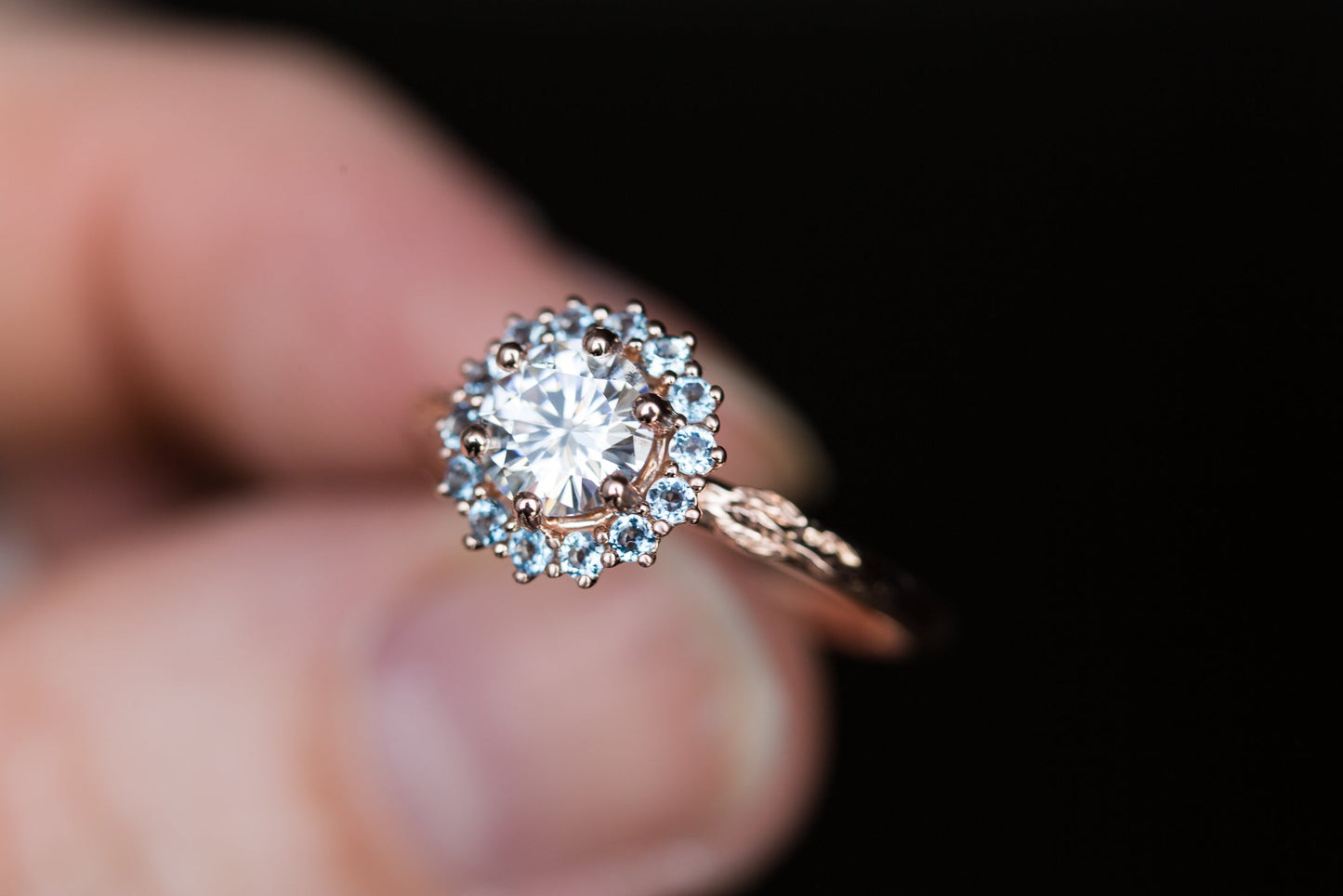 [Oramore Jewelry]Moissanite and aquamarine halo midsummer ring