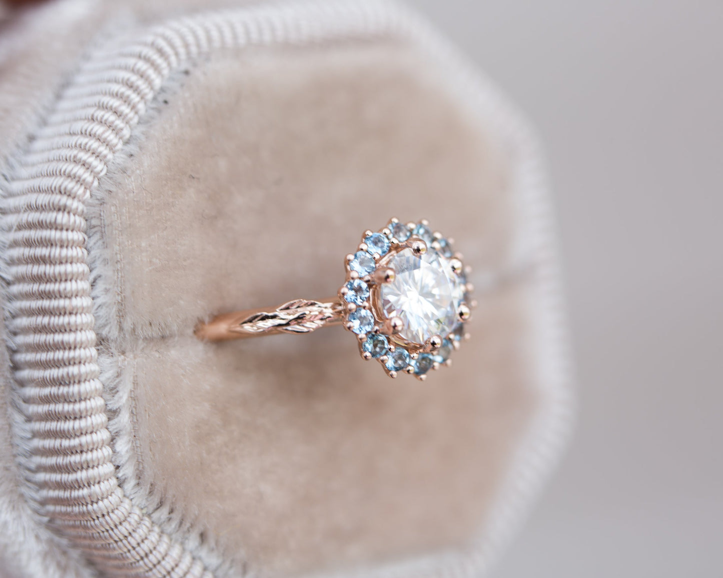 [Oramore Jewelry]Moissanite and aquamarine halo midsummer ring