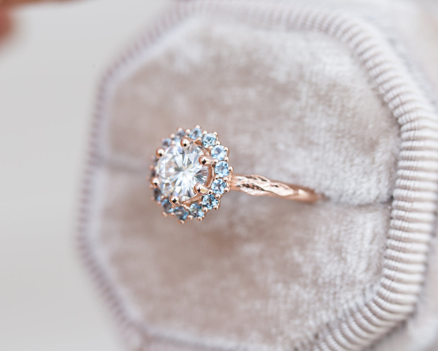 [Oramore Jewelry]Moissanite and aquamarine halo midsummer ring