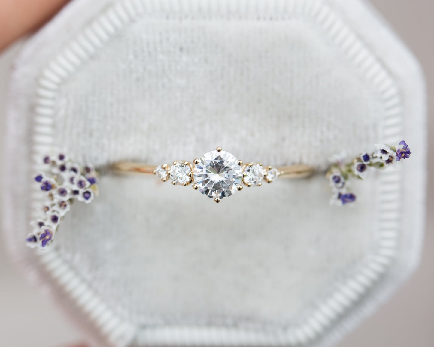 [Oramore Jewelry]Moissanite with round diamond side stones, five stone ring