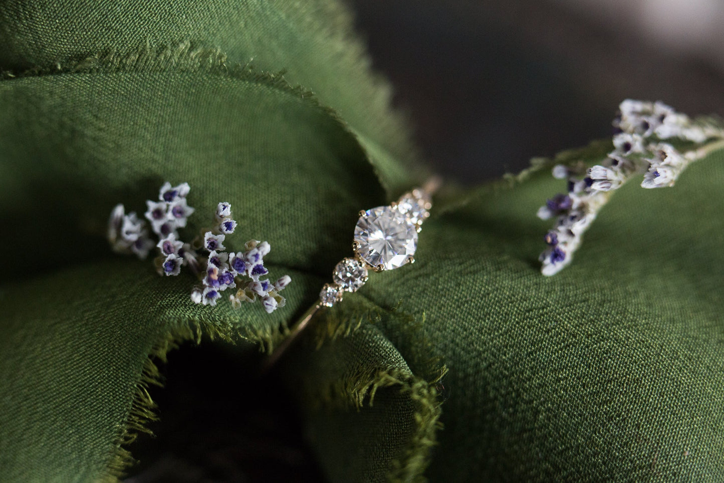 [Oramore Jewelry]Moissanite with round diamond side stones, five stone ring