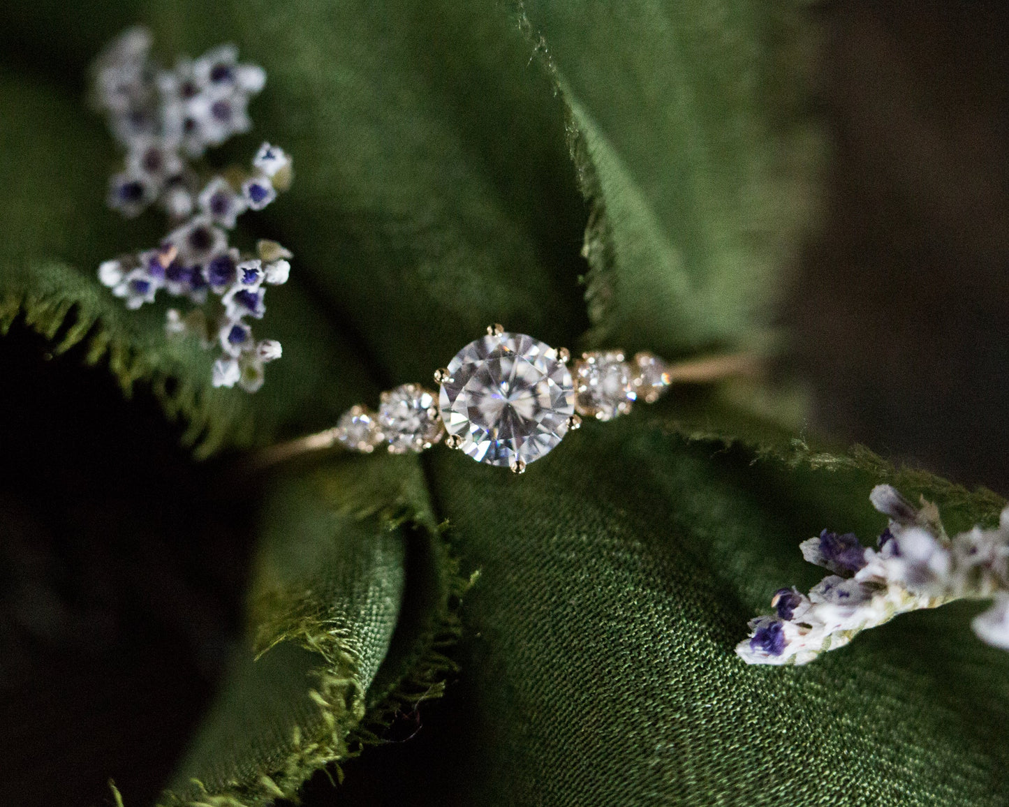 [Oramore Jewelry]Moissanite with round diamond side stones, five stone ring