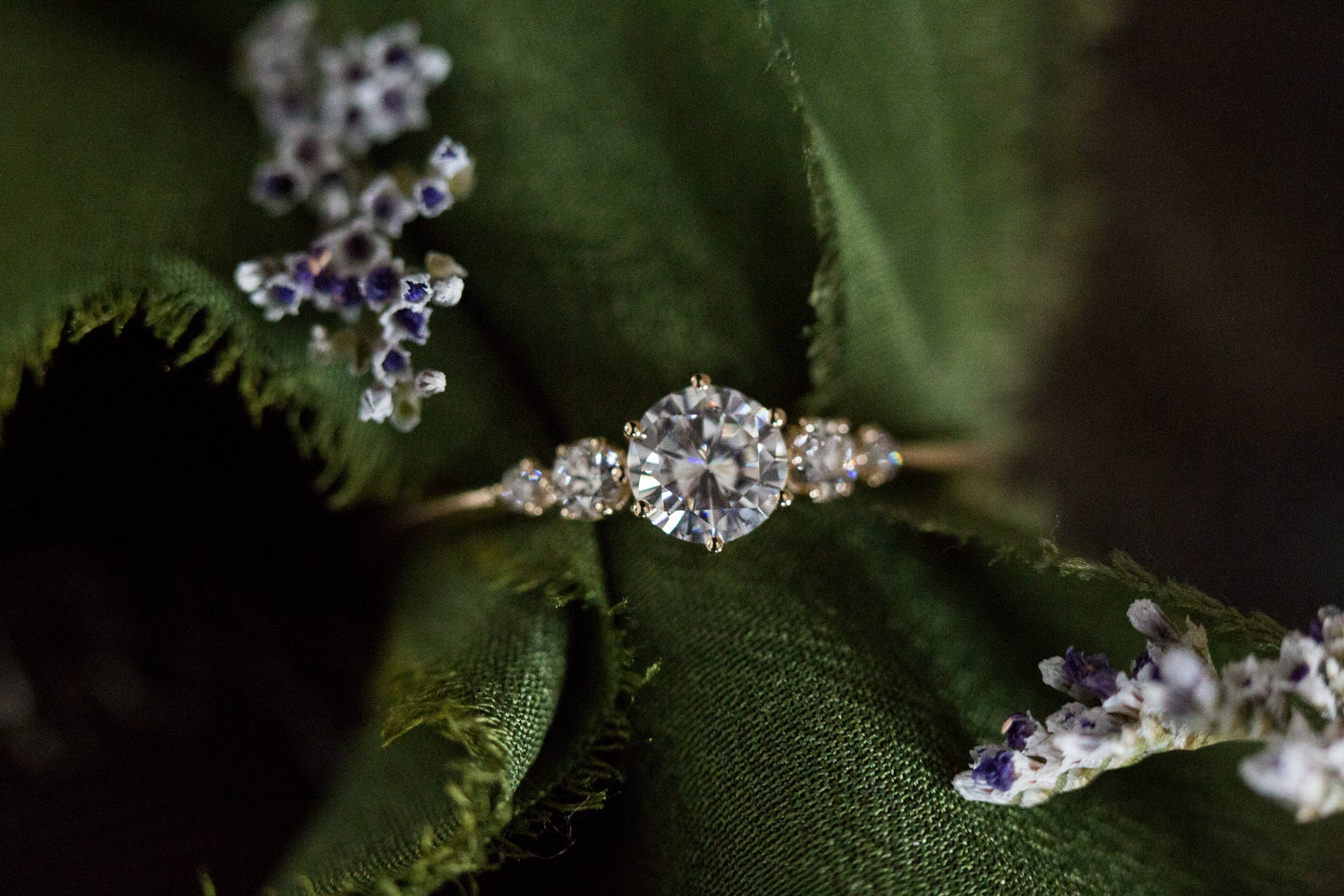 [Oramore Jewelry]Moissanite with round diamond side stones, five stone ring