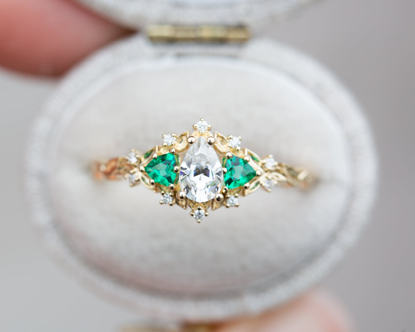 [Oramore Jewelry]Briar rose three stone with pear moissanite and lab emerald (fairy queen ring)