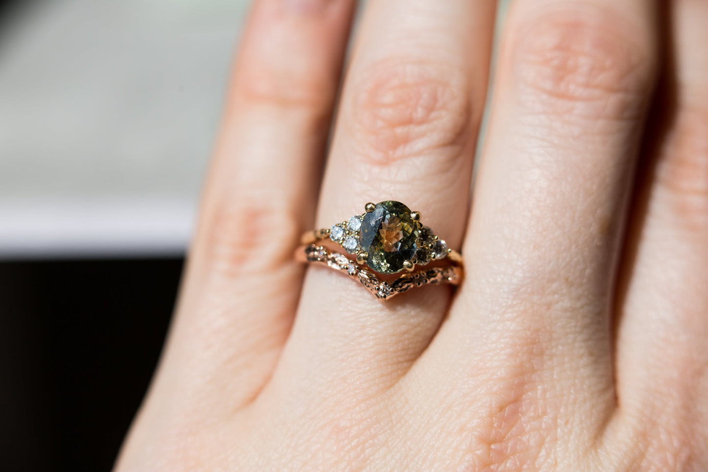 [Oramore Jewelry]Chevron leaf diamond wedding band