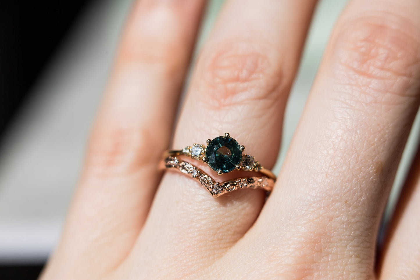 [Oramore Jewelry]Chevron leaf diamond wedding band