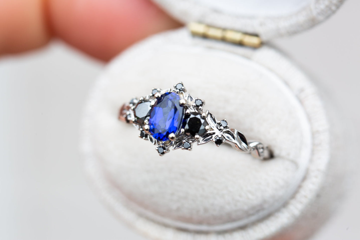 [Oramore Jewelry]Briar rose three stone with blue sapphire and black diamonds