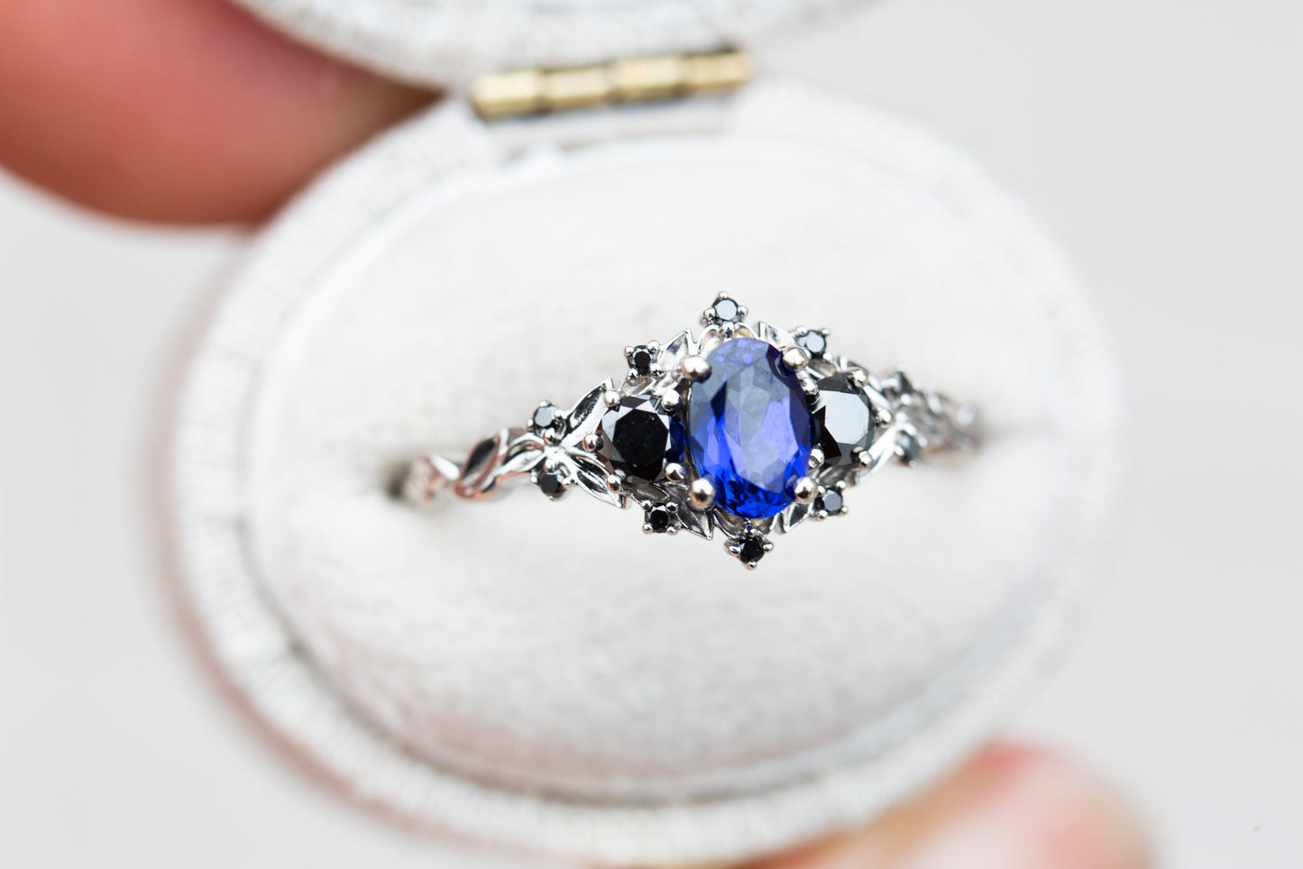 [Oramore Jewelry]Briar rose three stone with blue sapphire and black diamonds