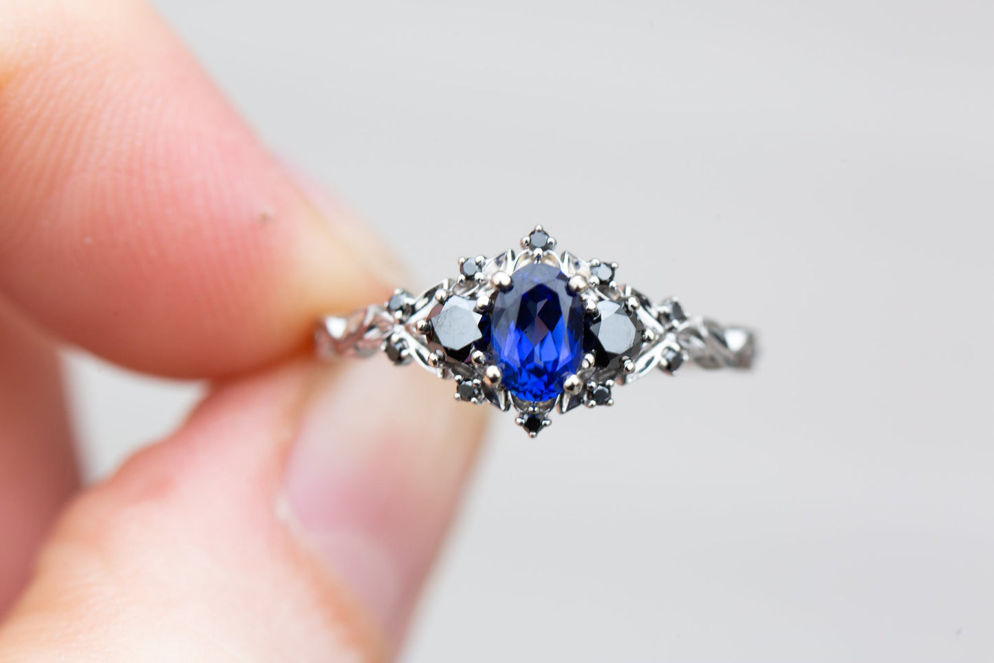 [Oramore Jewelry]Briar rose three stone with blue sapphire and black diamonds