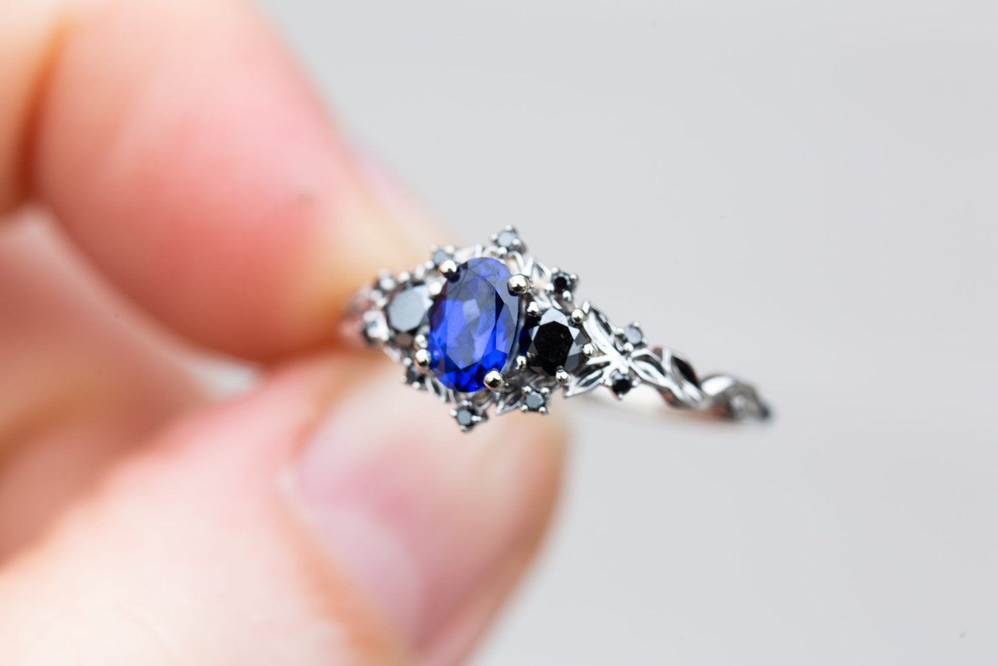 [Oramore Jewelry]Briar rose three stone with blue sapphire and black diamonds